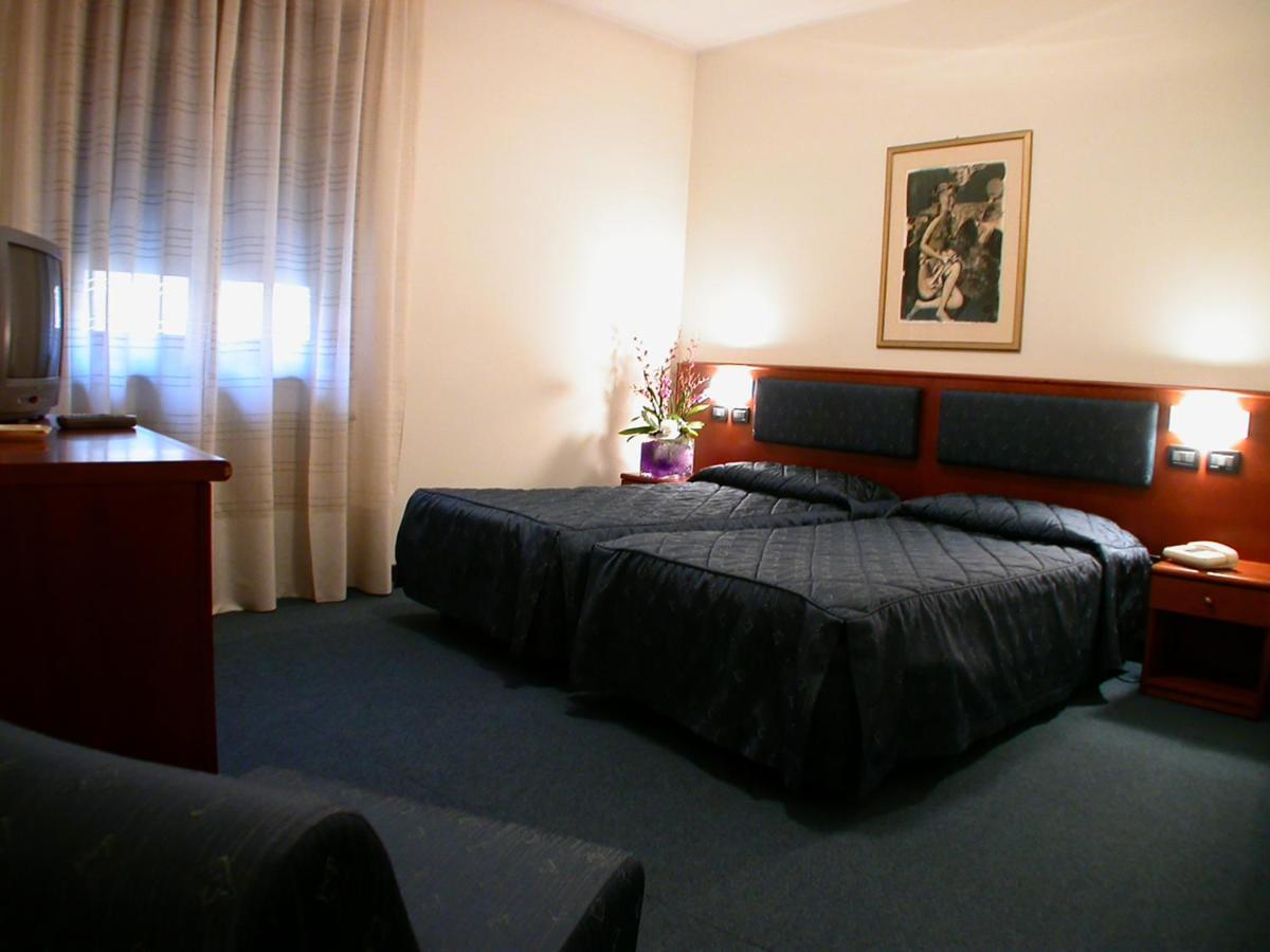 Hotel Cristallo Conegliano Værelse billede